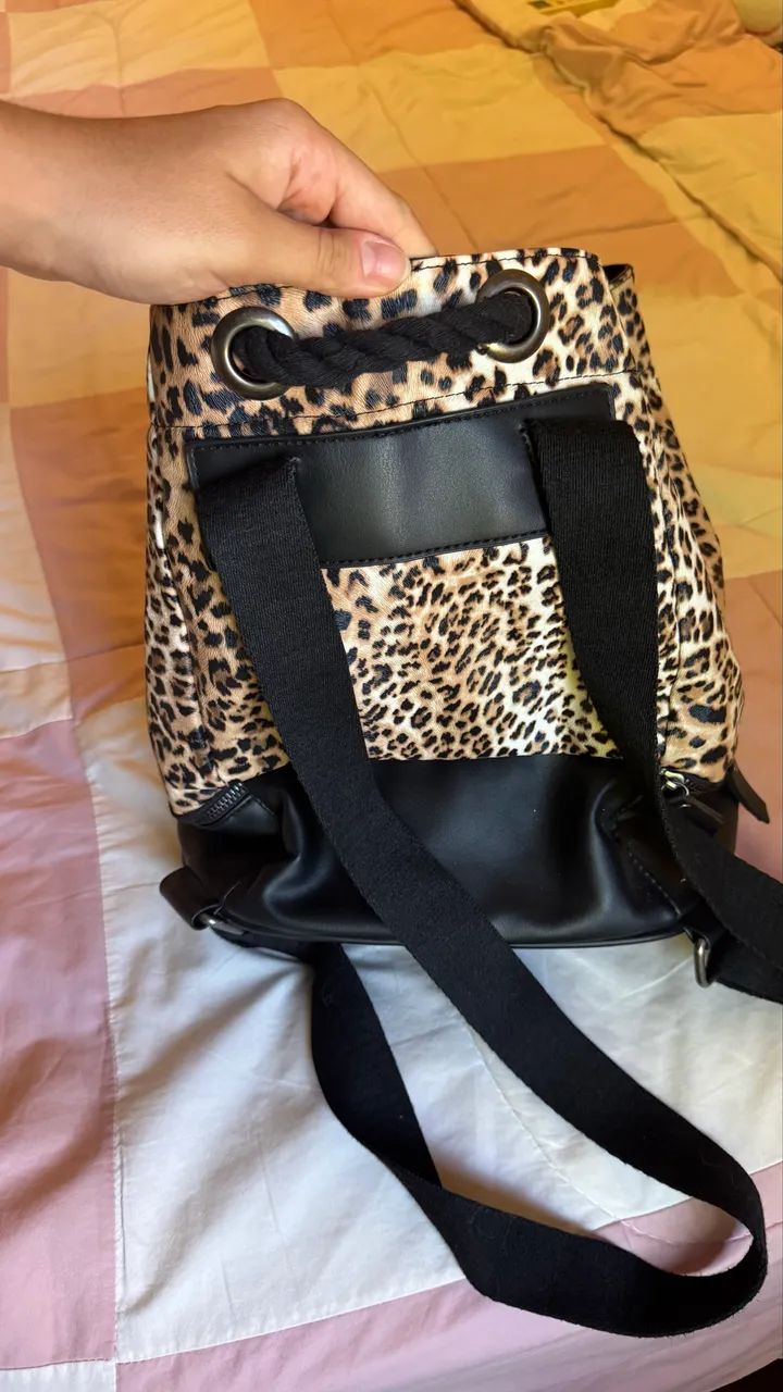 mochila couro oncinha John John - Foto 5