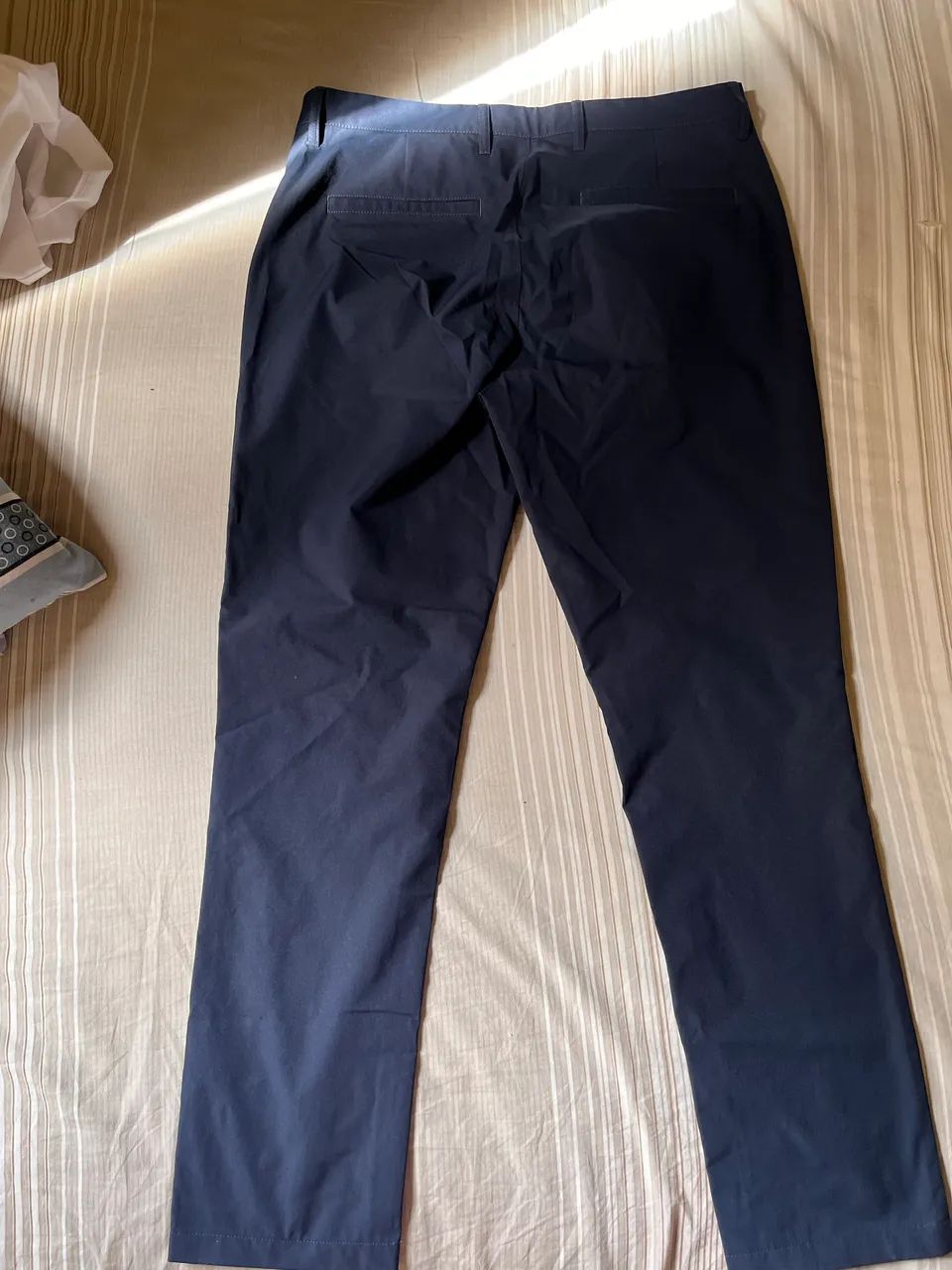 Vendo calças masculinas semi novas  - Foto 2
