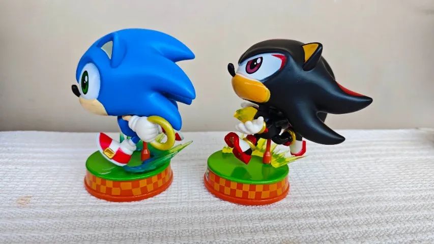 2 bonecos Sonic e Shadow - 11cm - Novos - Foto 5