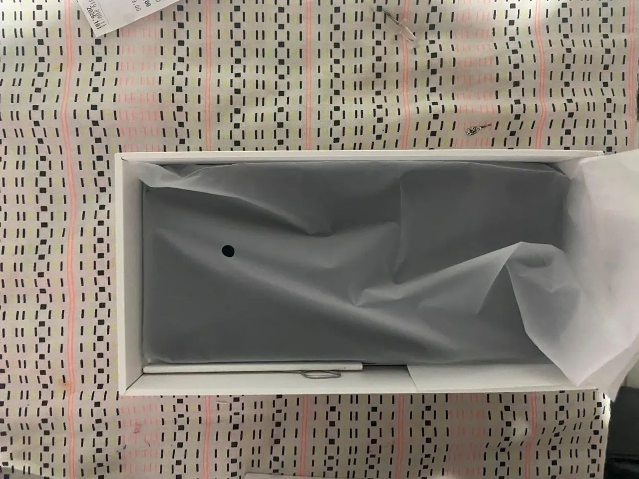 Celular novo na caixa com 4 dias de uso  - Foto 2