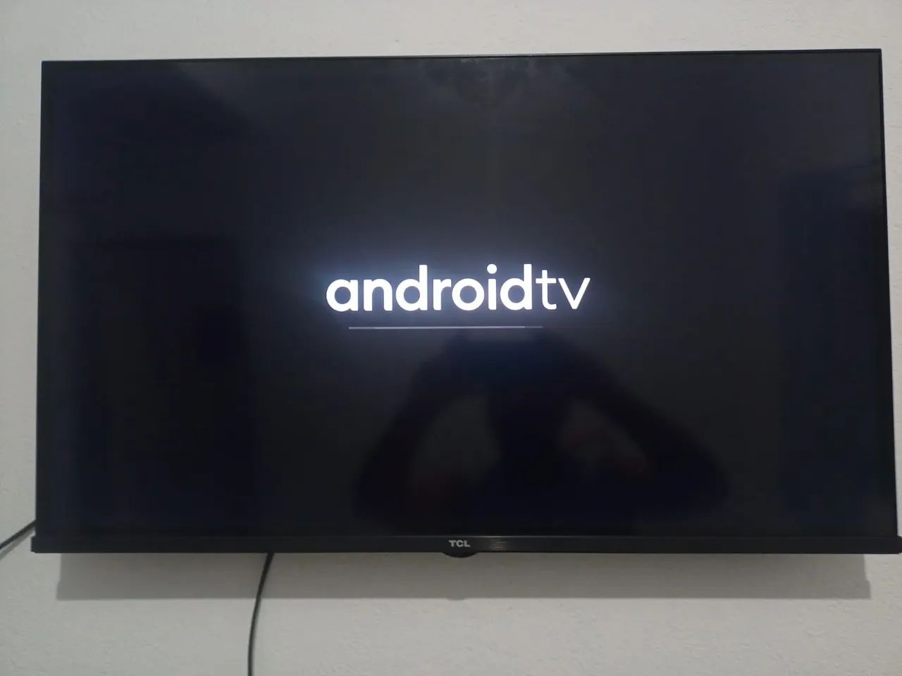 Vende-se TV TCL Android  42 polegadas  - Foto 3