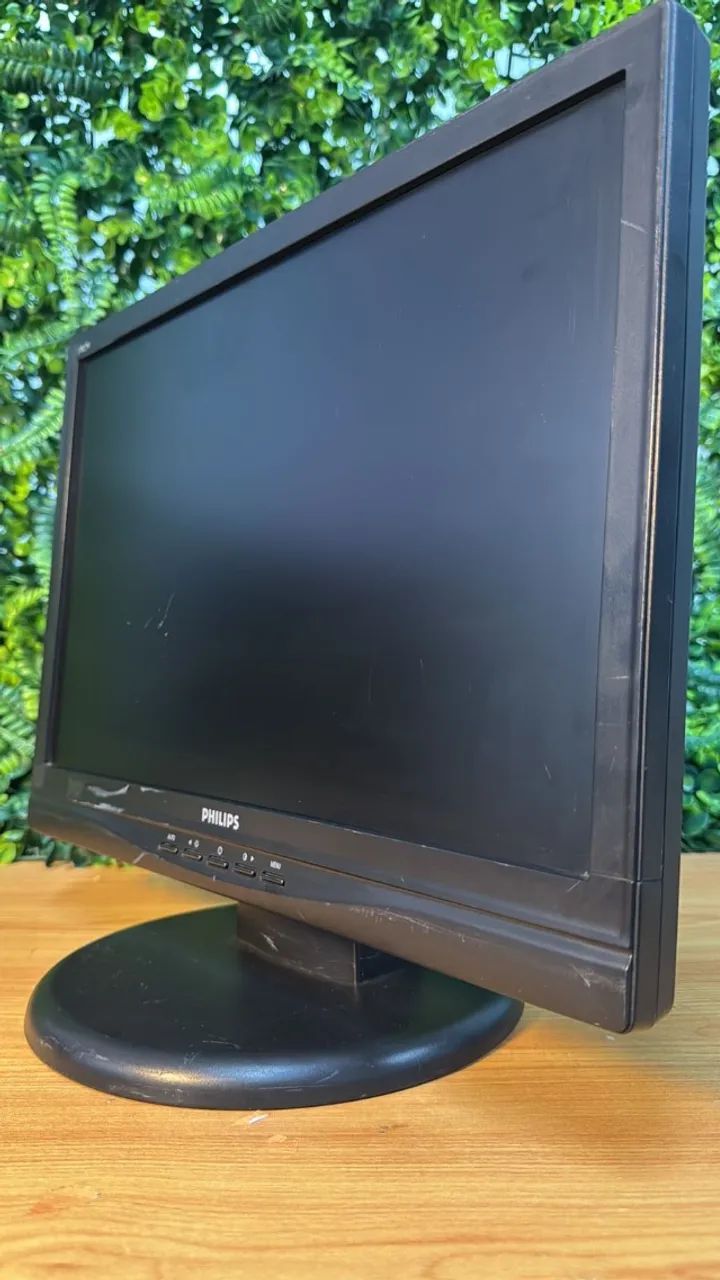 Monitor Philips   Modelo: 170CW8FBJ/78 17? polegadas 