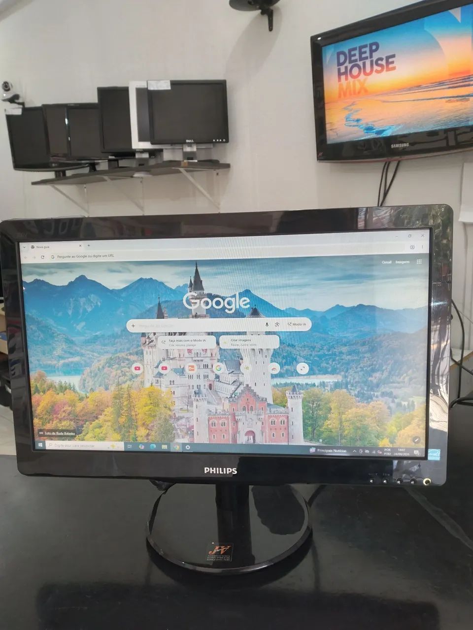 Monitor de led 20" polegadas,  com os cabos , garantia,  só ligar e usar realmente 
