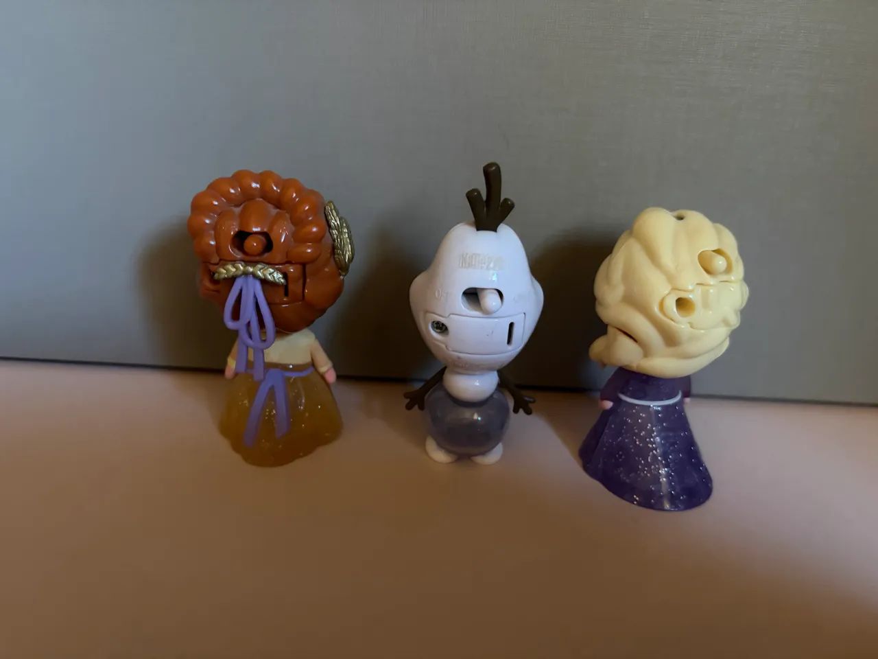   Mini Figuras com Luzes - 7 Cm - Disney - Frozen 2 - Anna, Elsa e Olaf - Fun - Foto 2