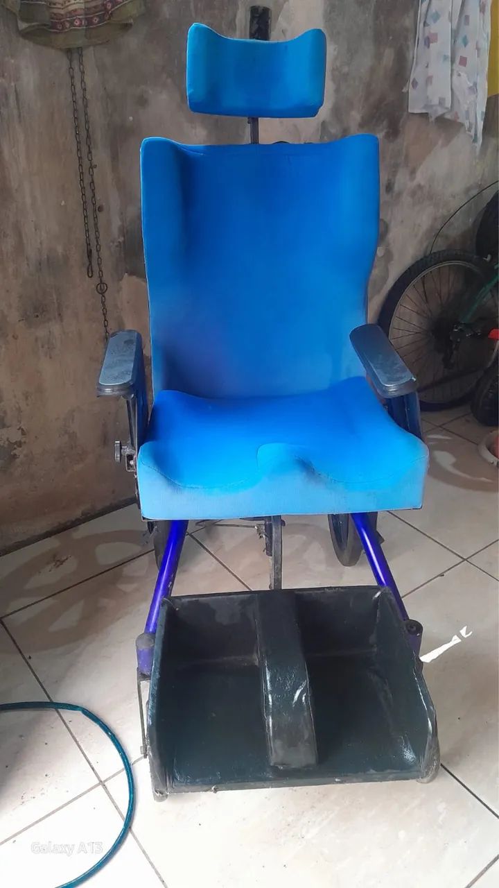 Cadeira de roda para paraplégico - Foto 3