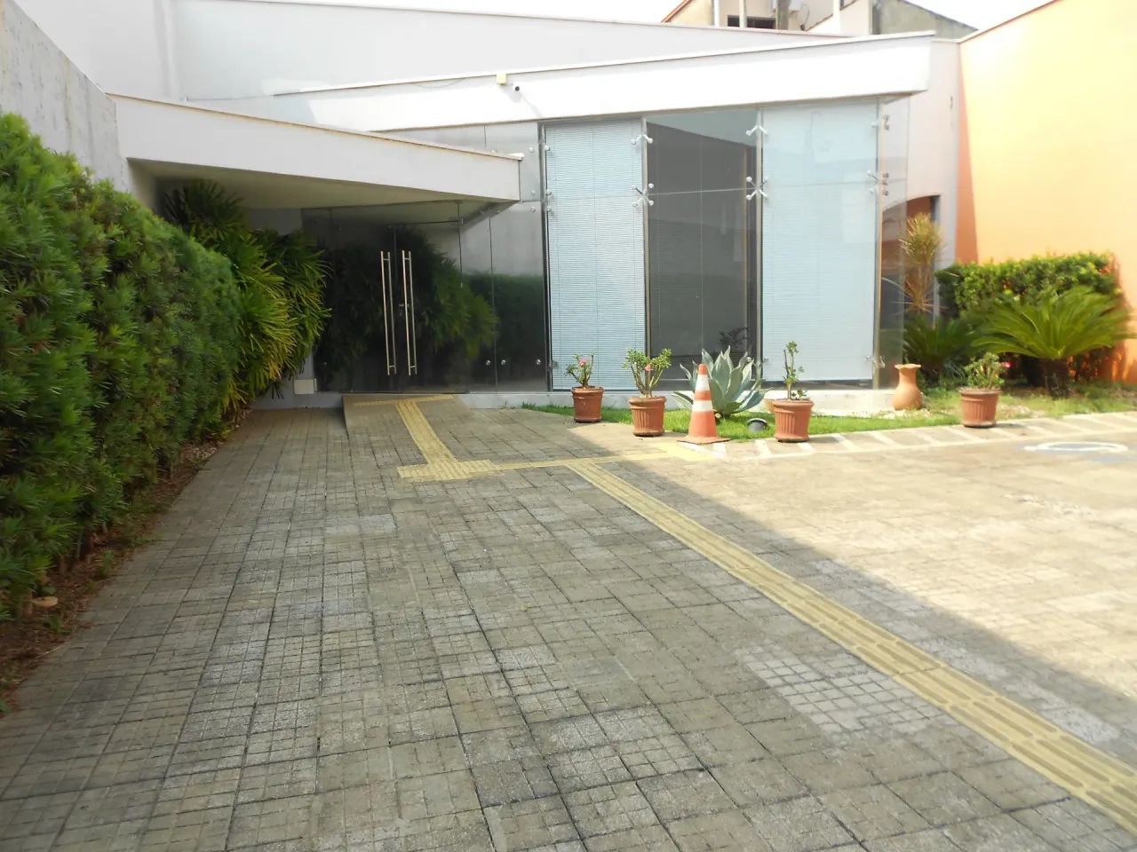EXCELENTE PRÉDIO COMERCIAL NO CENTRO, PARA INVESTIMENTO. - Foto 3