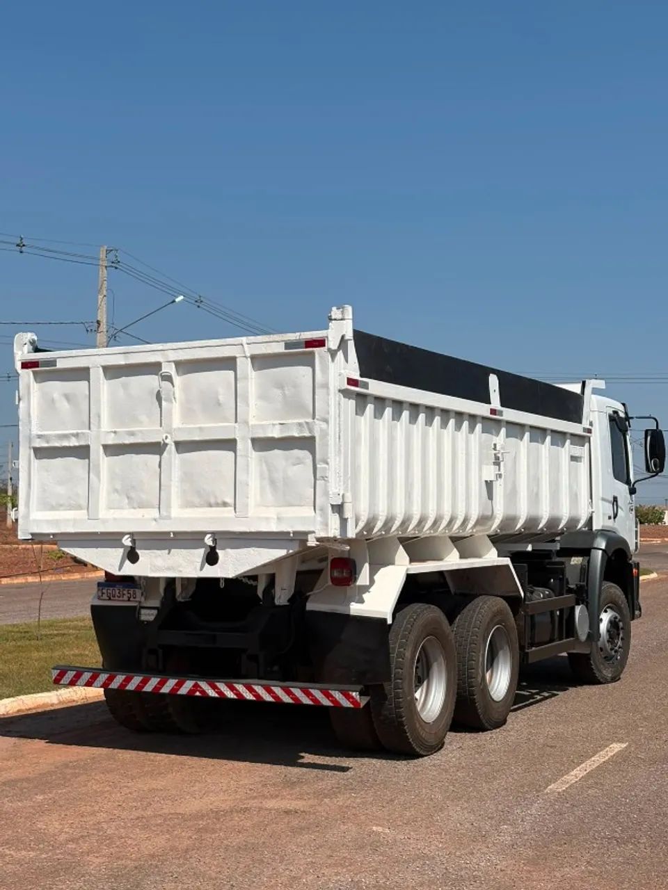 VW 31.280 6X4 2013 - CAÇAMBA BASCULANTE  - Foto 2
