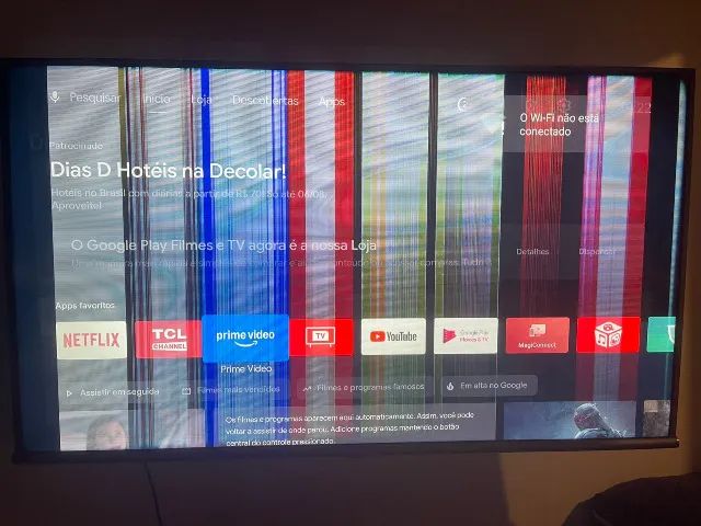 Televisão TCL 55" com listras na tela
