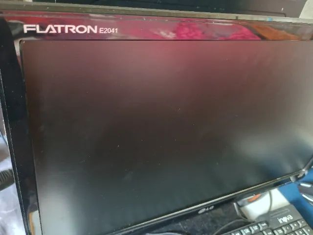 Flatron LG 20' com listras horizontais  - Foto 2