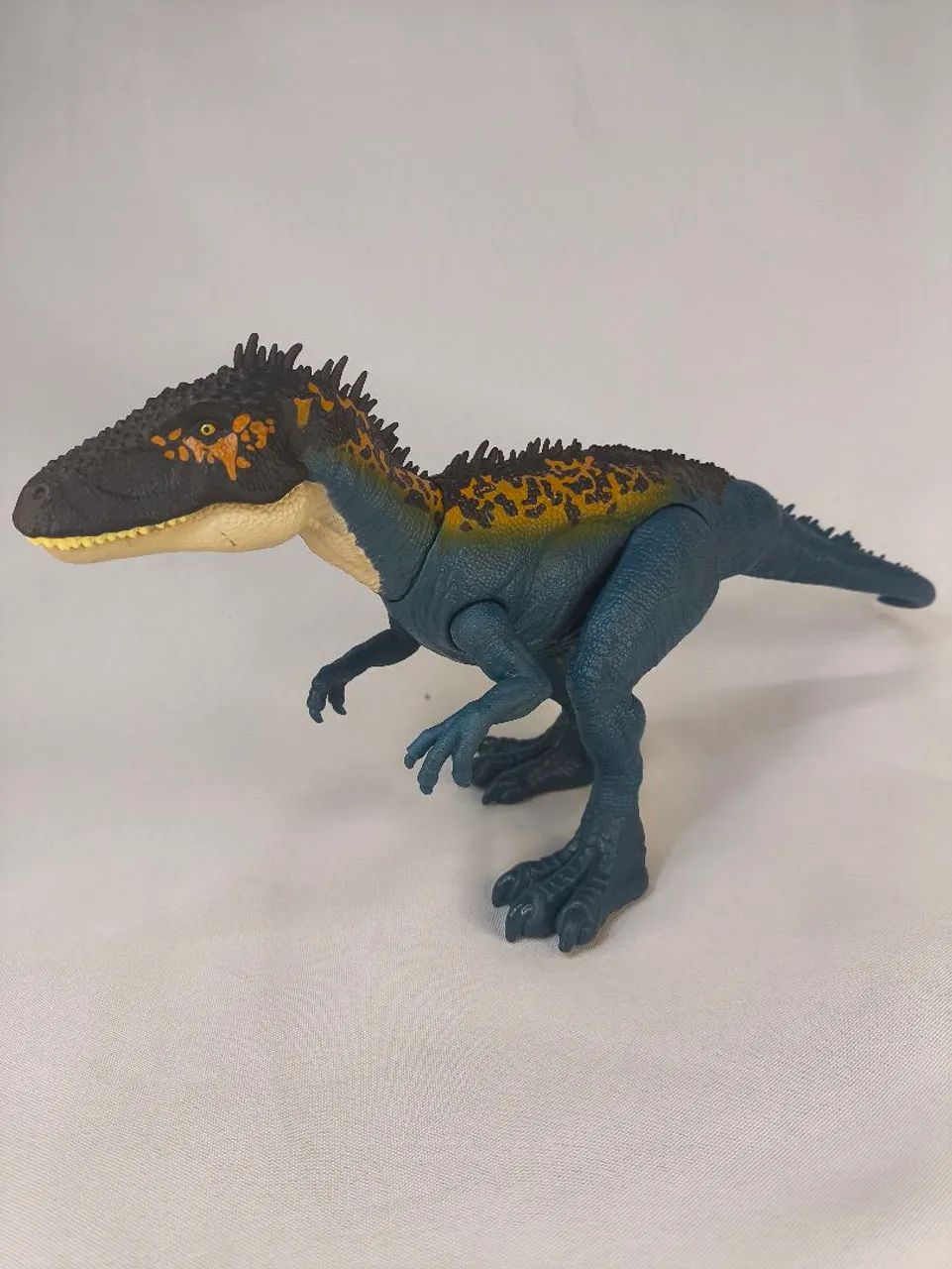 Jurassic world Mattel Carcharodontosaurus azul dino scape