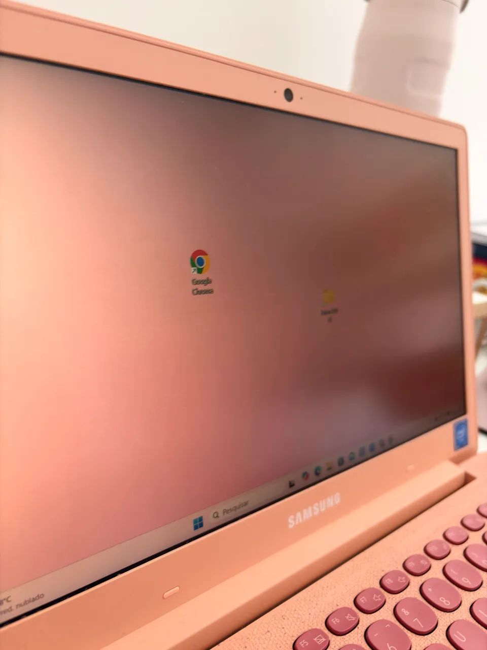Notebook Samsung Flash30 na cor Rosa Coral
