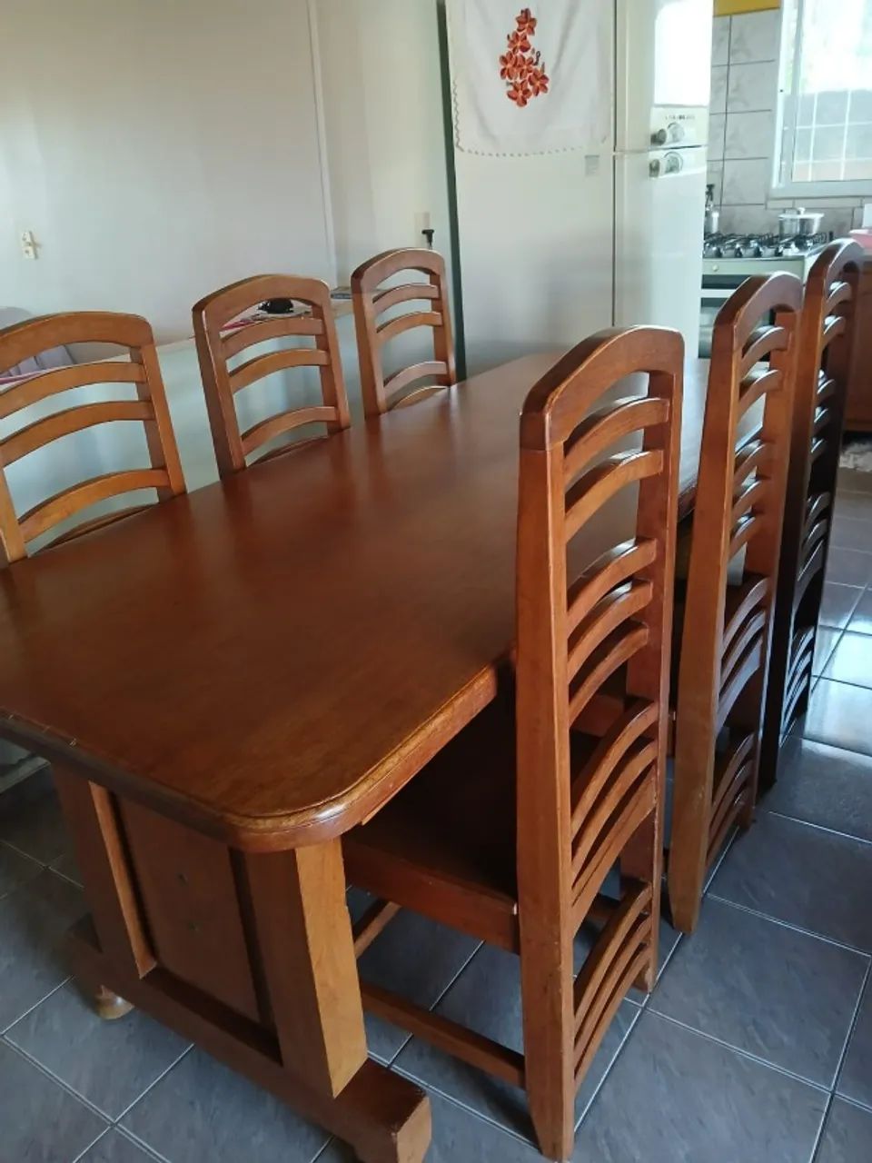 Mesa de madeira Cerejeira com 6 cadeiras