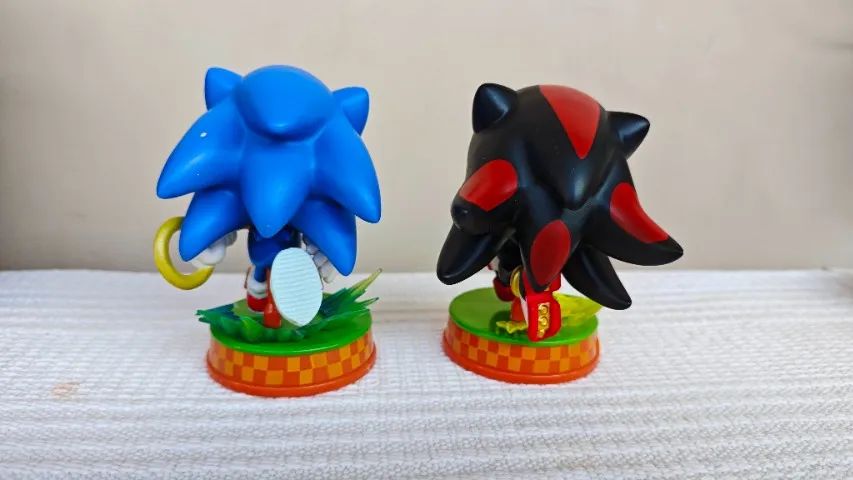 2 bonecos Sonic e Shadow - 11cm - Novos - Foto 4