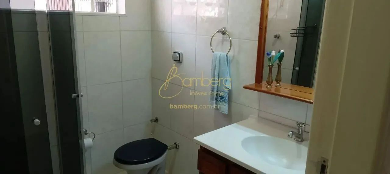 Casa térrea com ambientes amplos totalmente reformada. - Foto 13