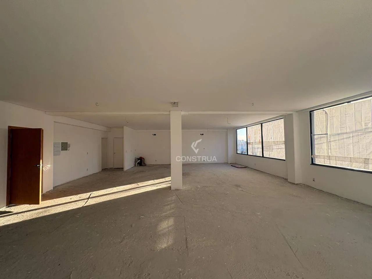 SALA COMERCIAL PARA LOCAÇÃO NA AVENIDA ÂNGELO SIMÕES EM CAMPINAS/SP