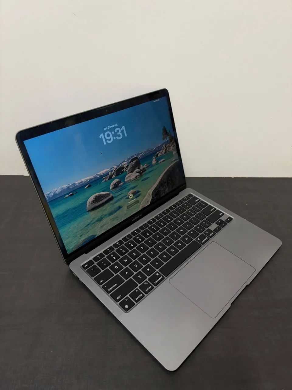 MacBook Air M1 8GB 256GB SSD Cinza Espacial - Foto 2