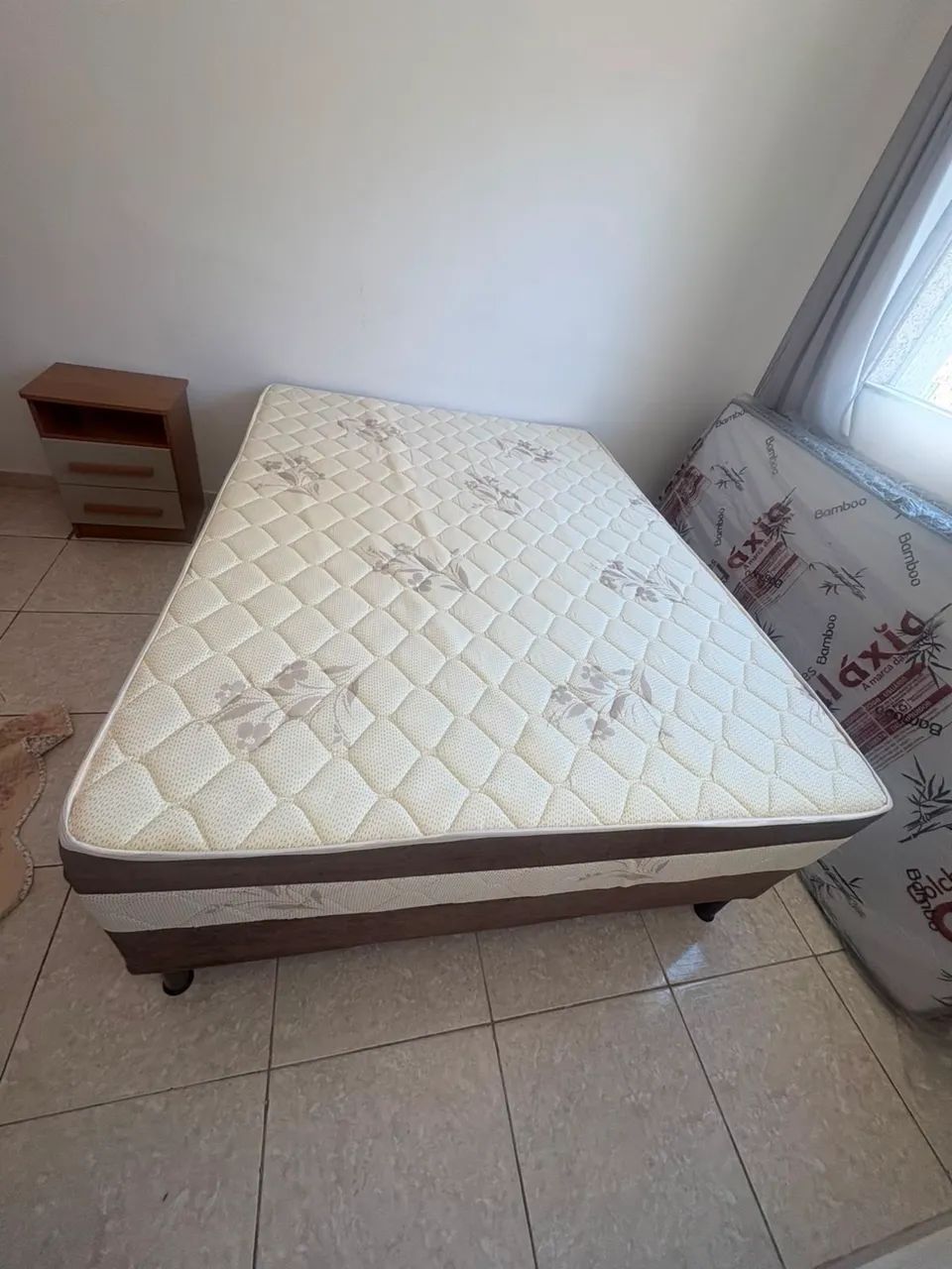 Cama de casal - Nova