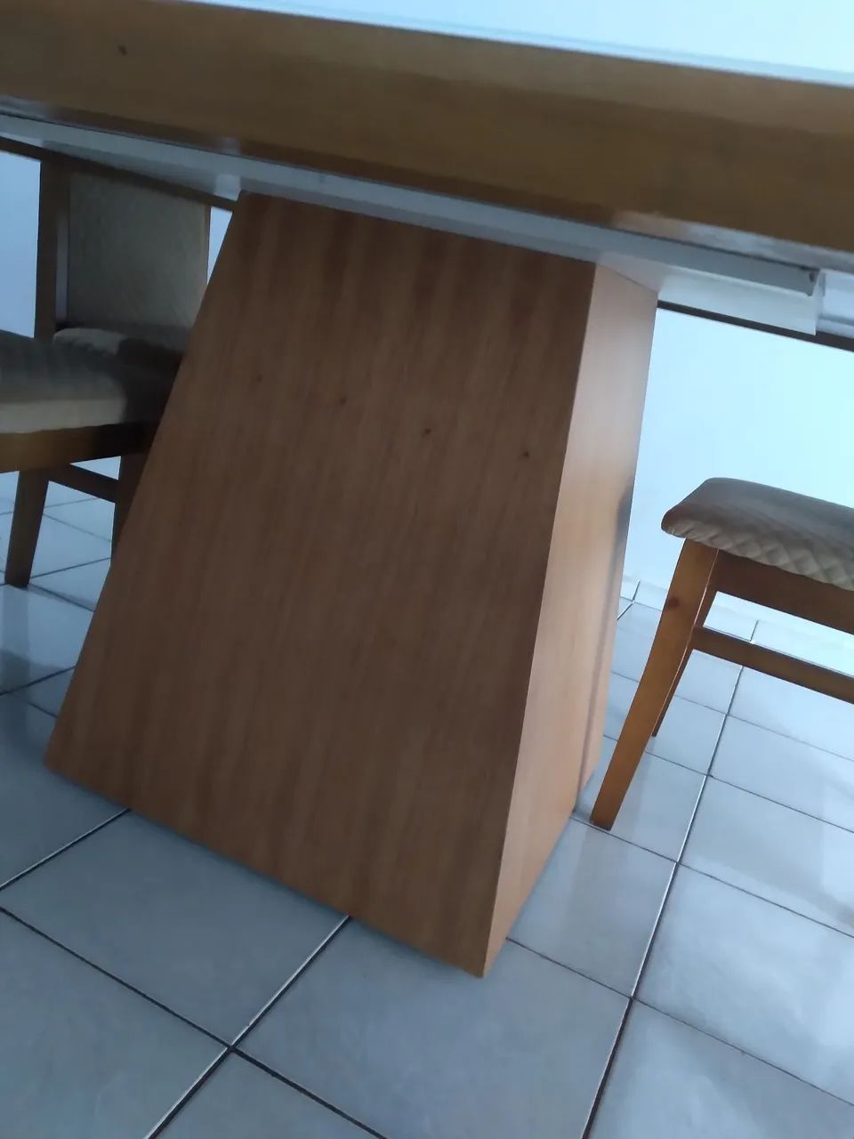 Mesa com cadeiras - Foto 2