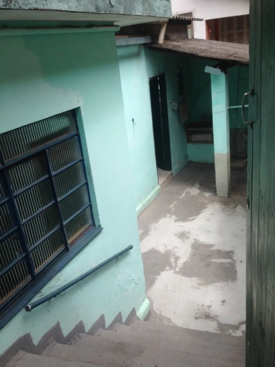 ALUGO CASA DE 3 COMODOS E BANHEIRO, JANDIRA CENTRO