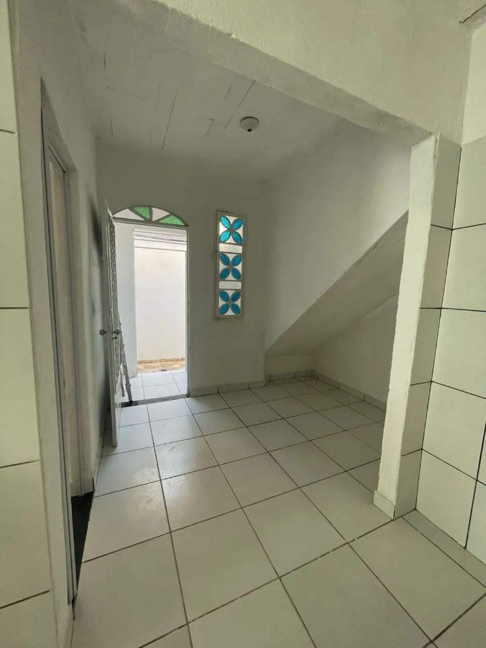 Casa fundos .Final de ônibus na porta - Foto 4