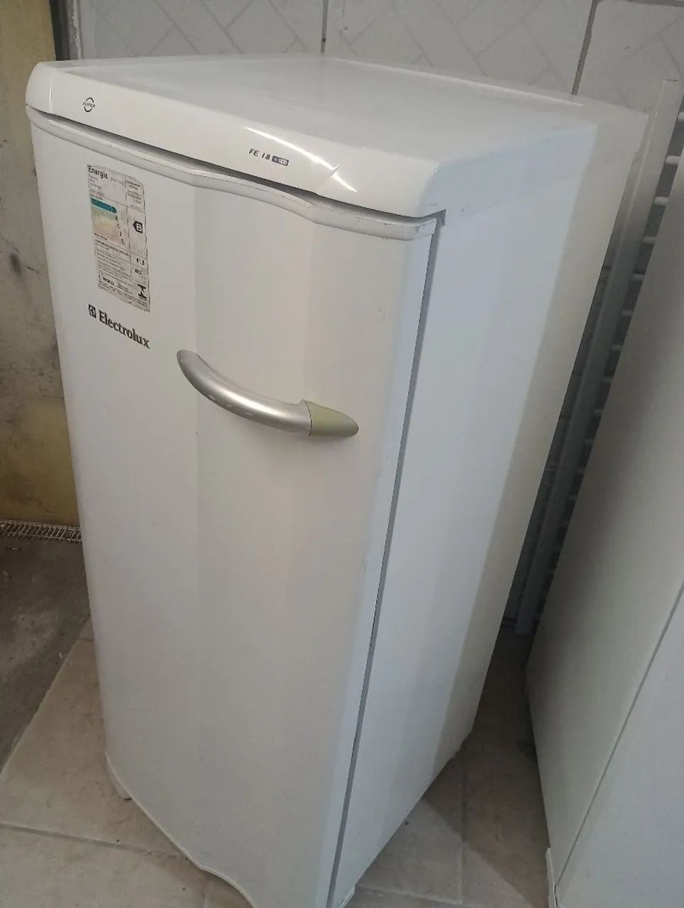 Freezer Eletrolux vertical 5 compatição 
