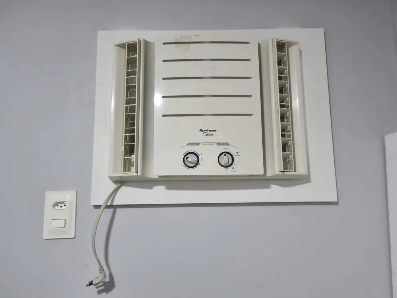Ar janela da Springer Midea 7000btus