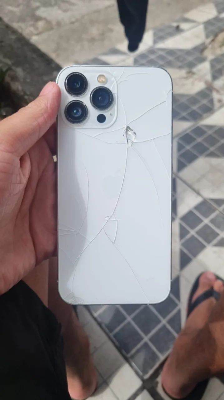 vendo iPhone 13 Pro Max 128 giga - Foto 2