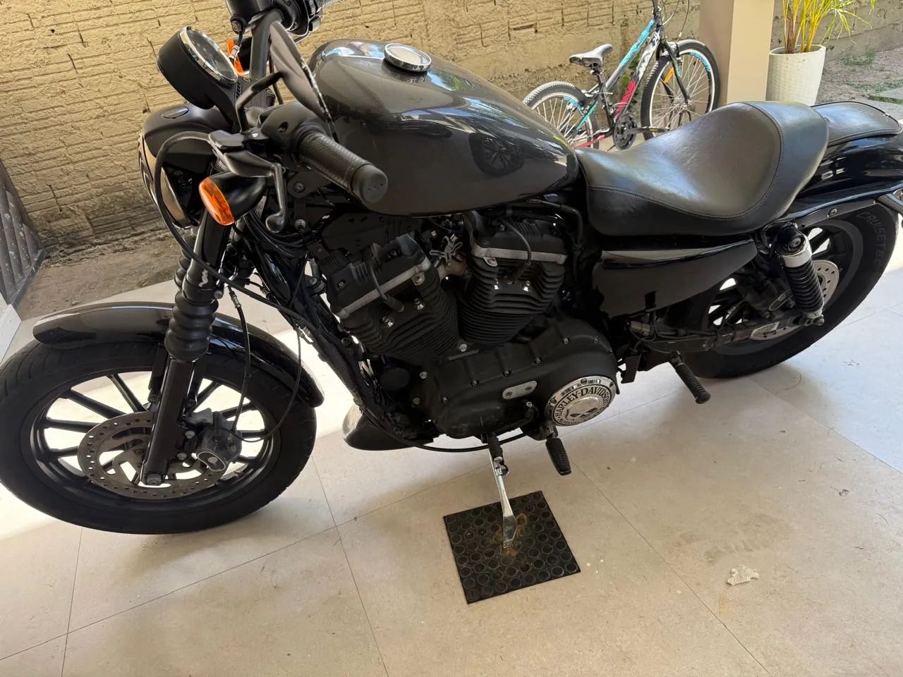 Harley Davidson 883 iron  - Foto 2