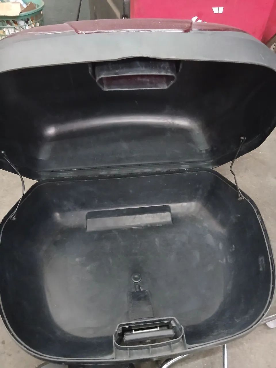 Baú para moto (sem chave) - Foto 2