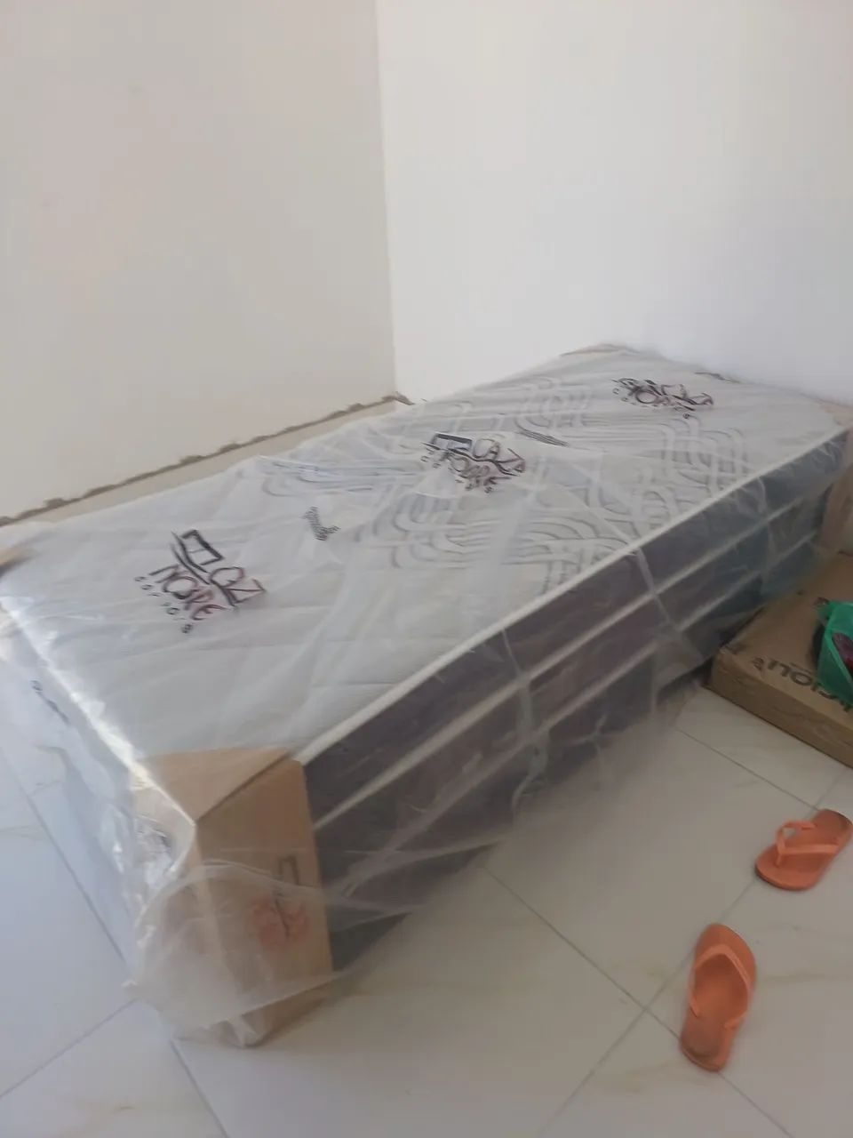 Cama unibox solteiro NOVA colchao D28 molas ensacadas