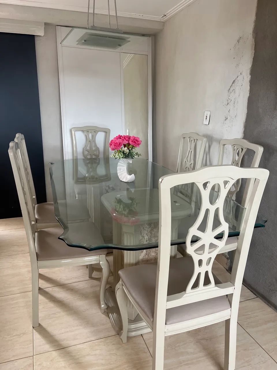 Mesa 6 cadeiras pra vender - Foto 2