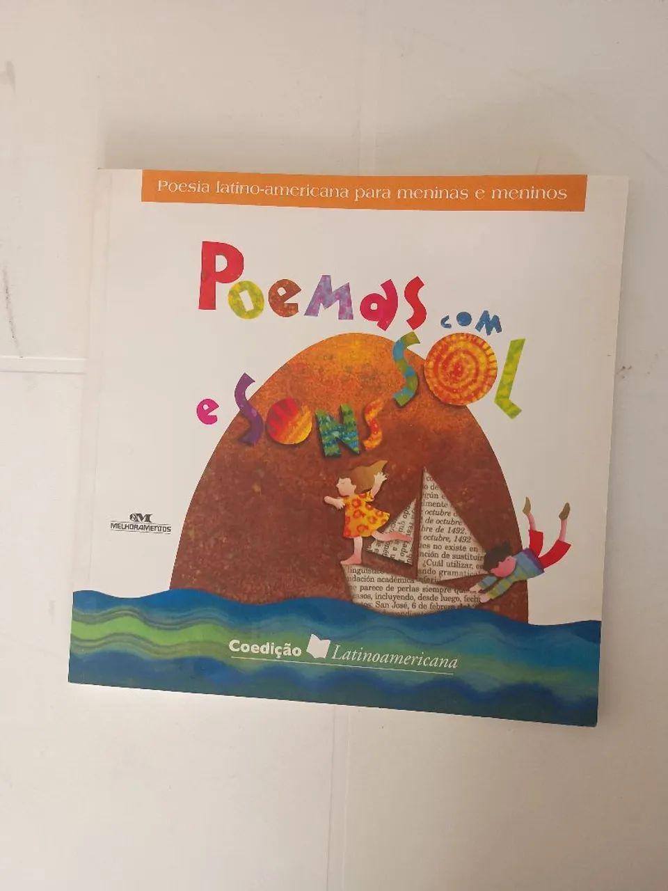 Livro - Poemas com sol e sons