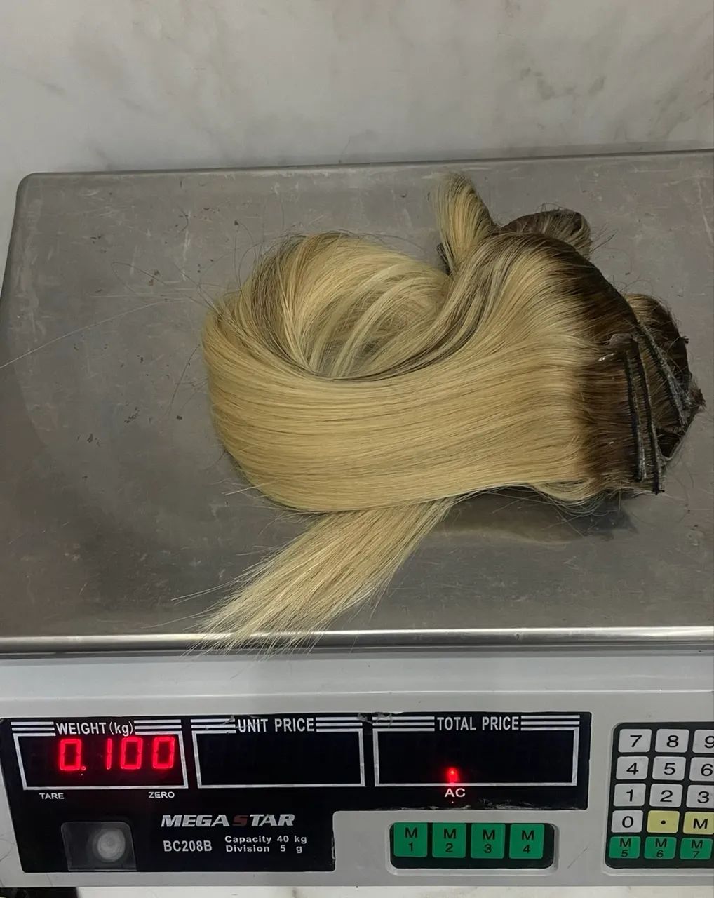 VENDO MEGA HAIR FITA ADESIVA  - Foto 2