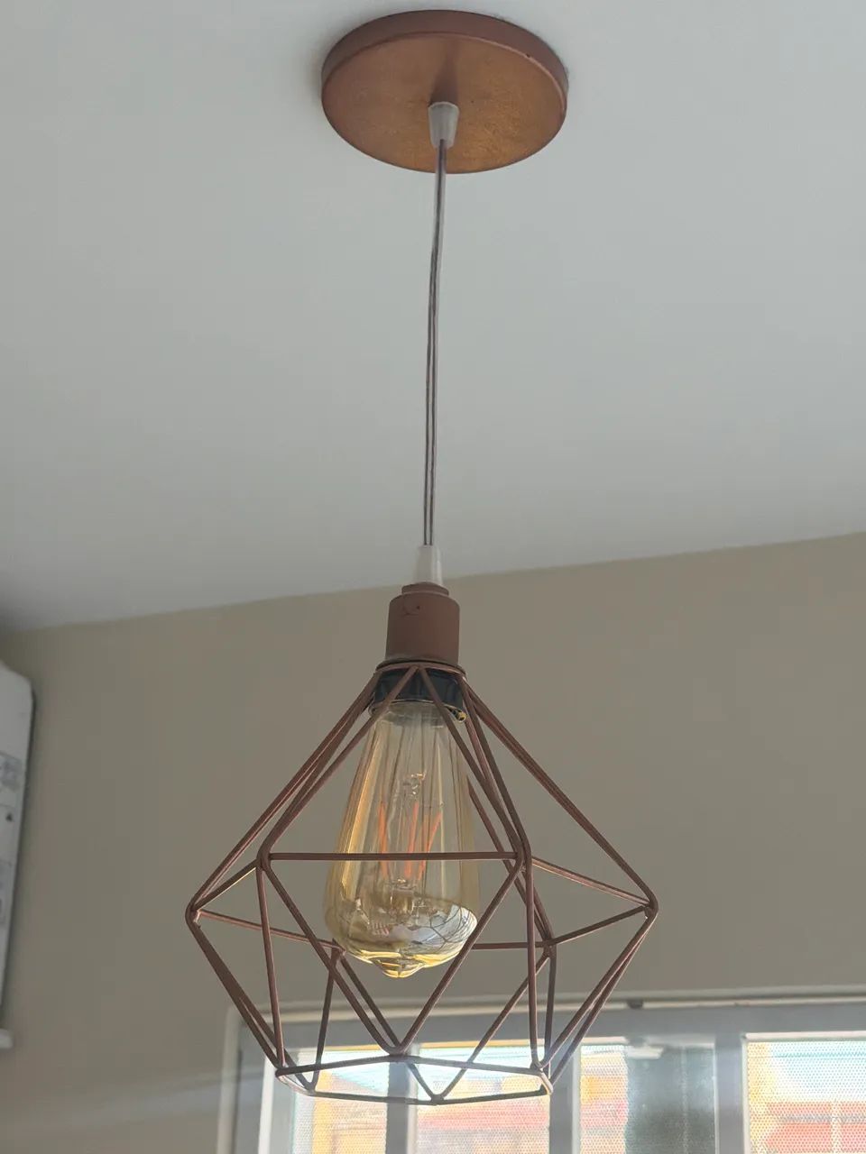 Pendente luminária com lâmpada filamento 