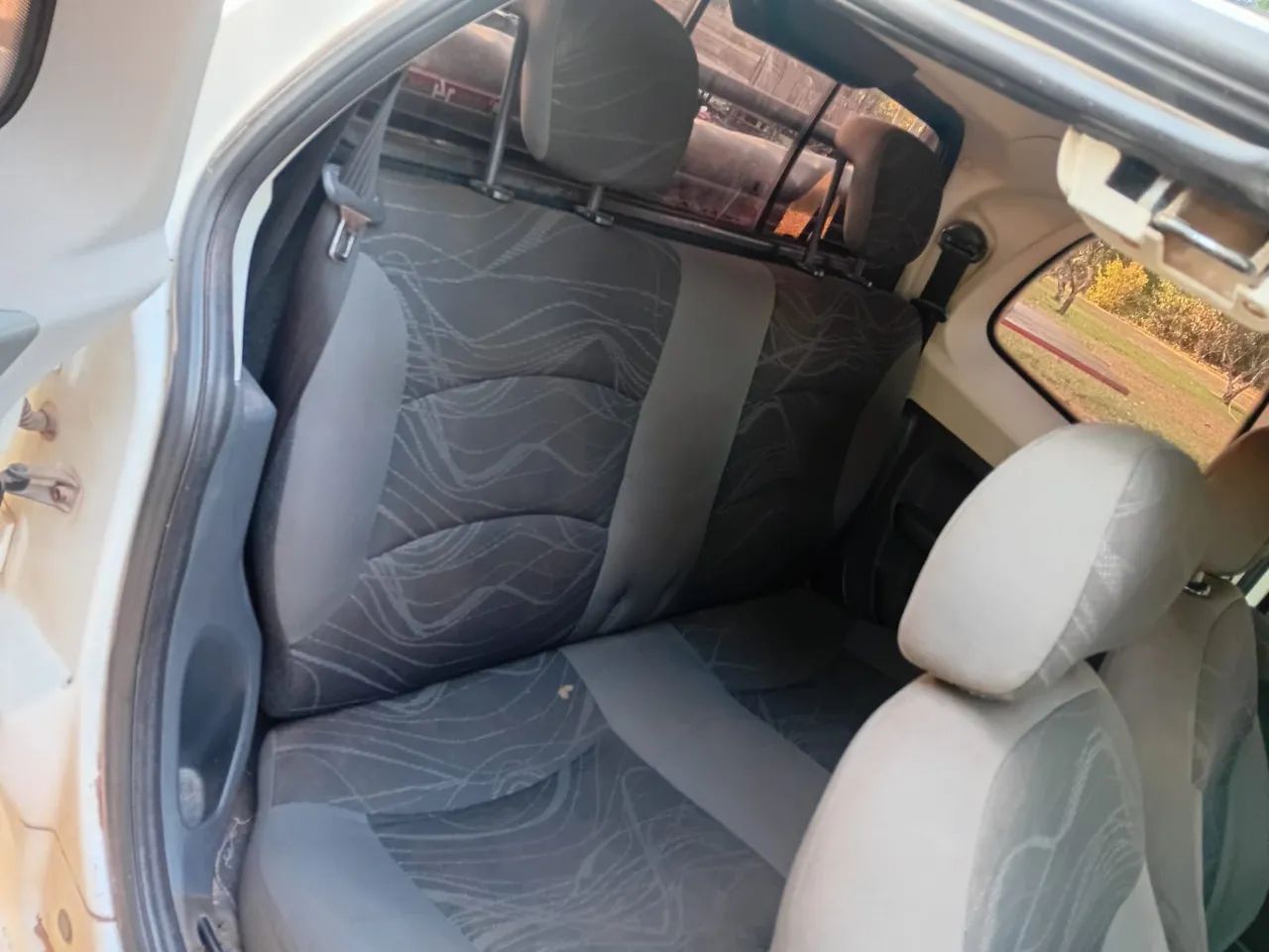 Fiat Strada Working Hard 1.4 Fire Flex 8V CD 2017 - Foto 3