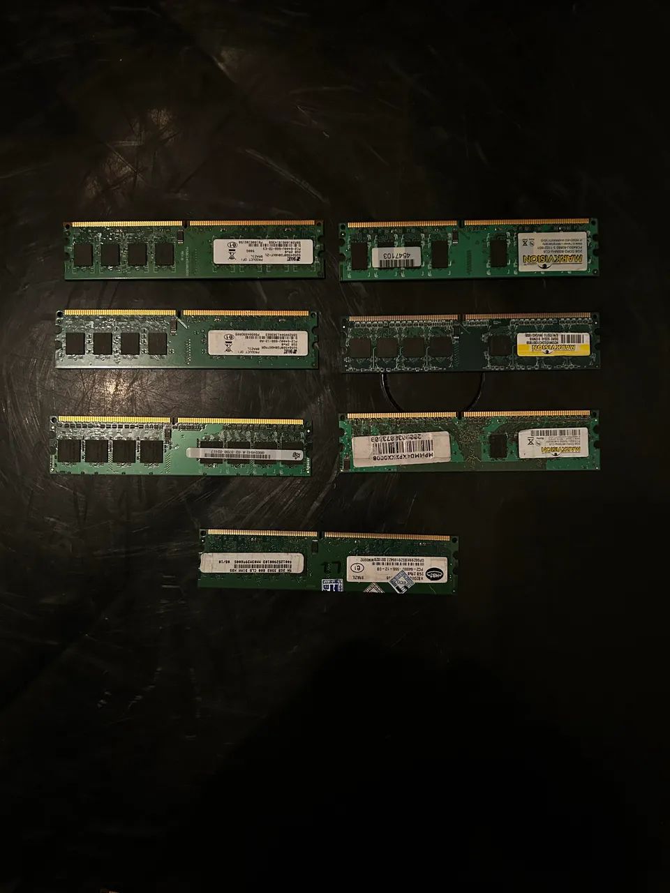 Memória DDR2 2GB - Kit com 7 Unidades com Desconto