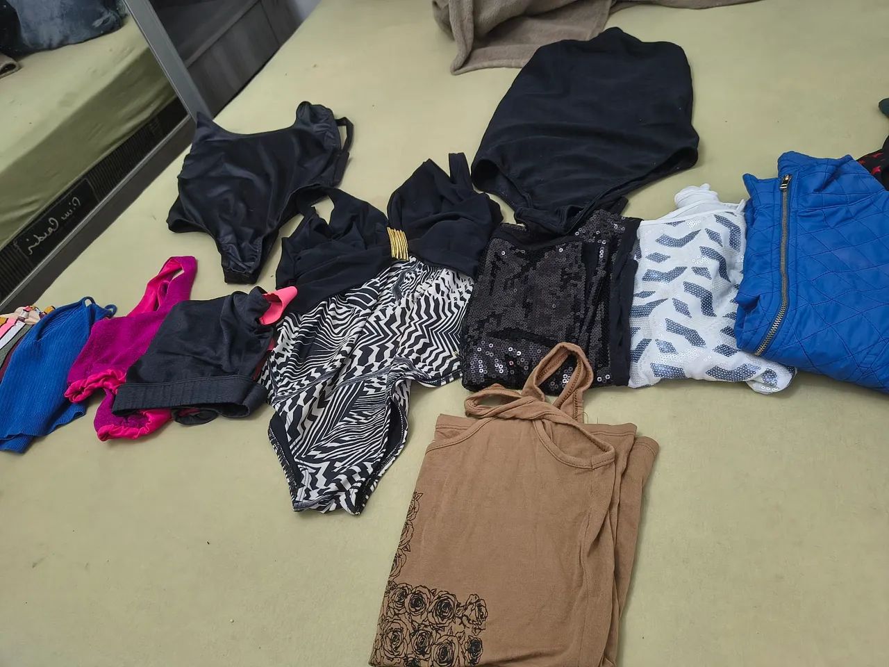 Lote de roupas - Foto 5