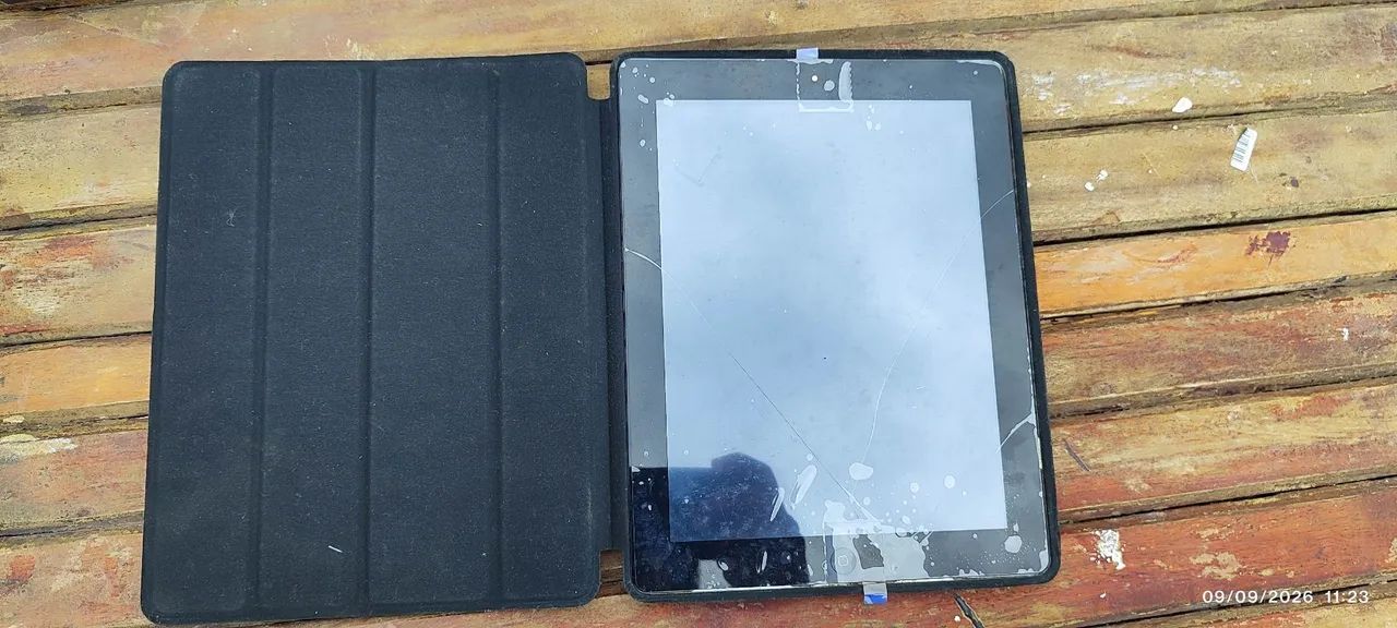 Tablet iPad 2 para retirada de peças