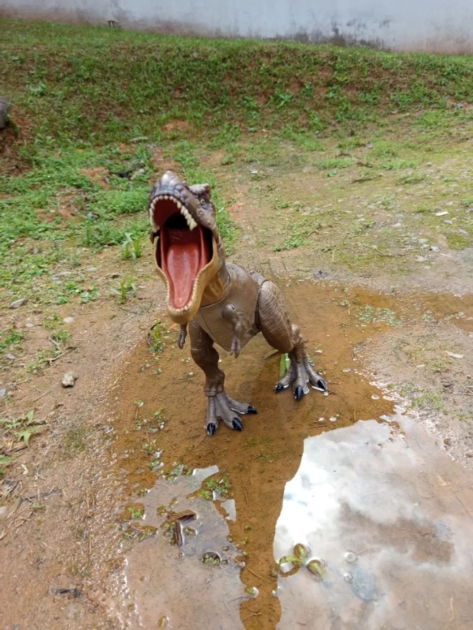 Dinossauro de brinquedo  - Foto 3