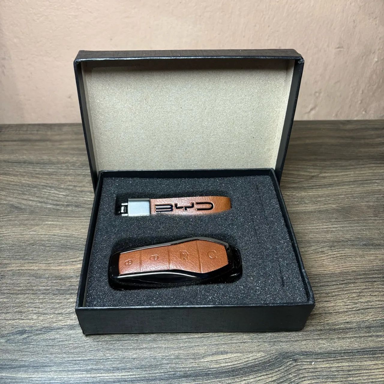 Capa Premium para Chave BYD 4 Botões - Foto 3