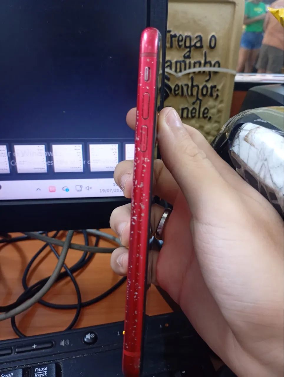 IPHONE XR VERMELHO TOP E CONDICIONADO  - Foto 2