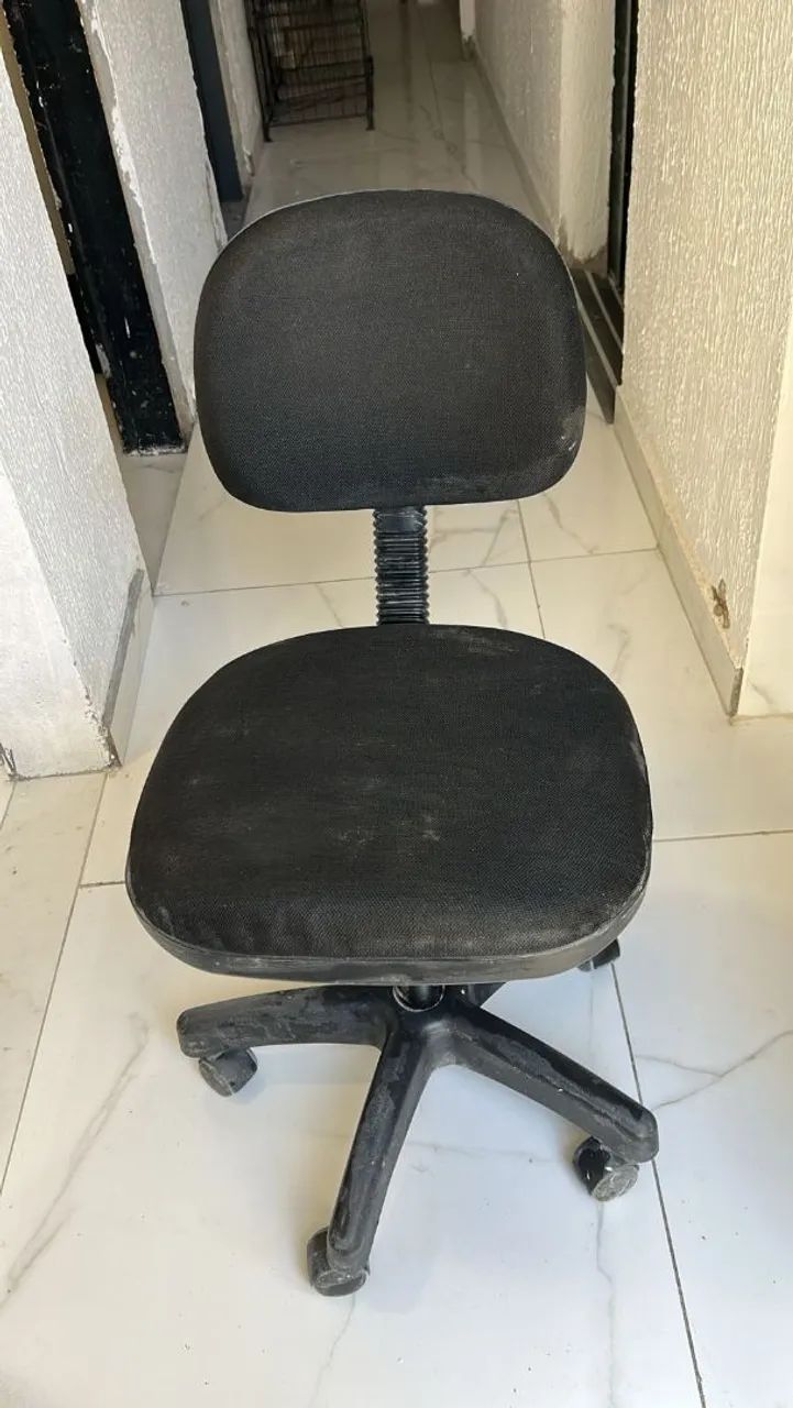Vendo cadeira giratoria