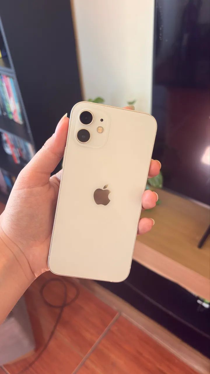 Iphone 12, 128gb, câmera com defeito 
