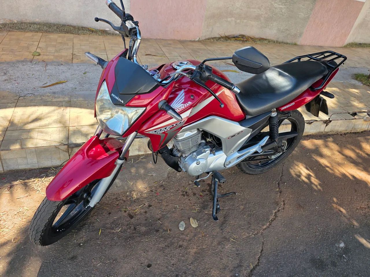 Titan 150