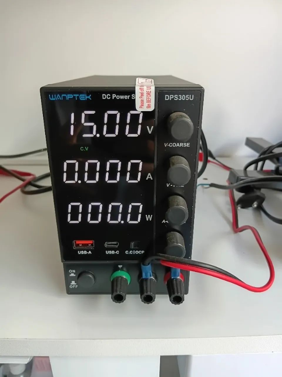 Fonte de bancada 30v.