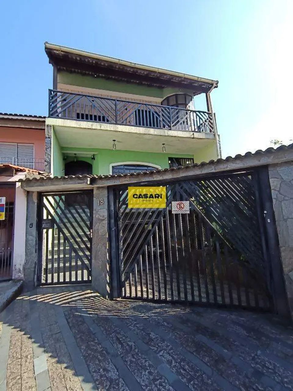 Sobrado à Venda com 4 Dormitórios, 2 Suítes e Salão de Festas  São Bernardo do Campo