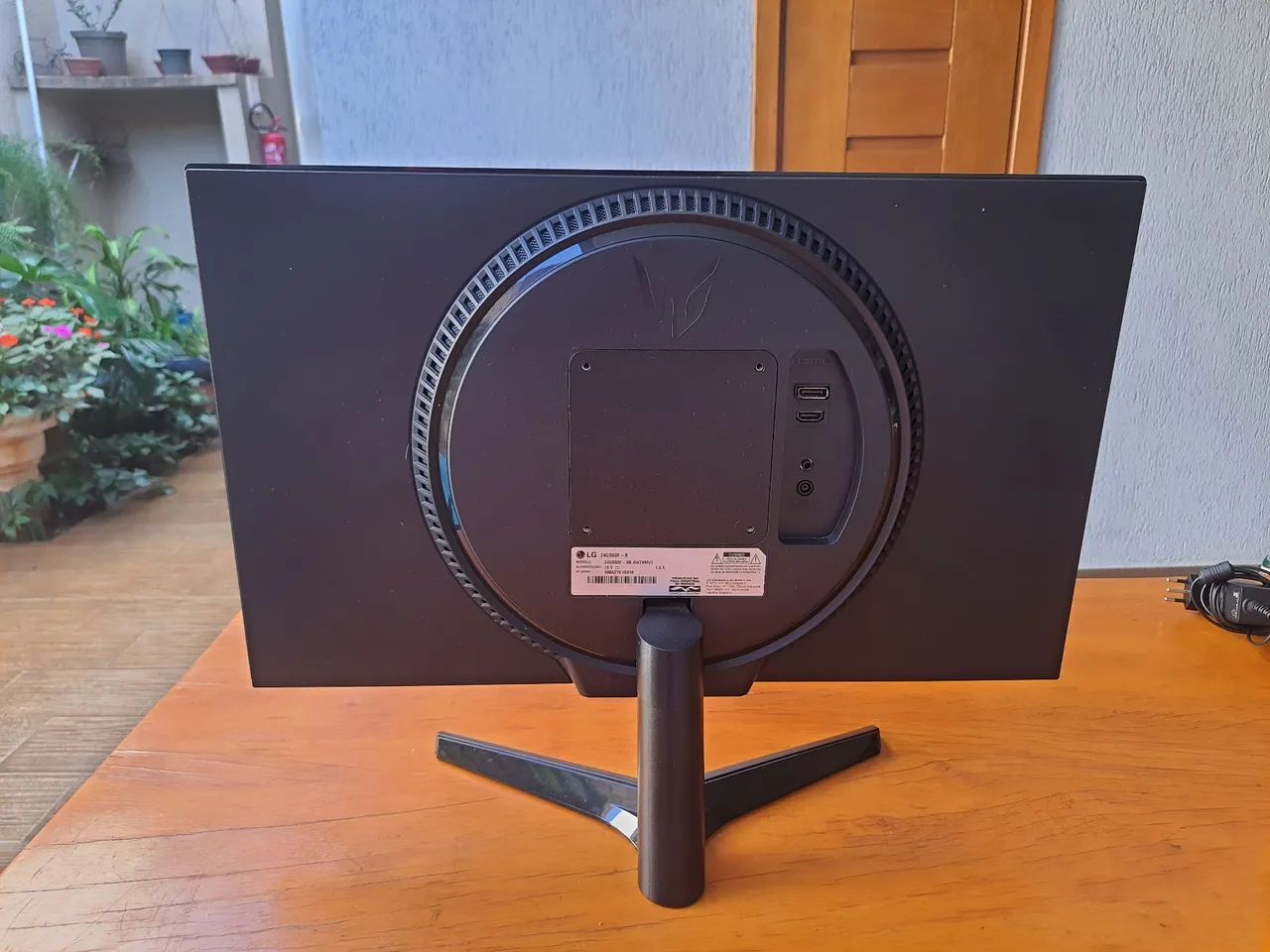 Monitor LG ultragear - 24" Full HD  - Foto 3