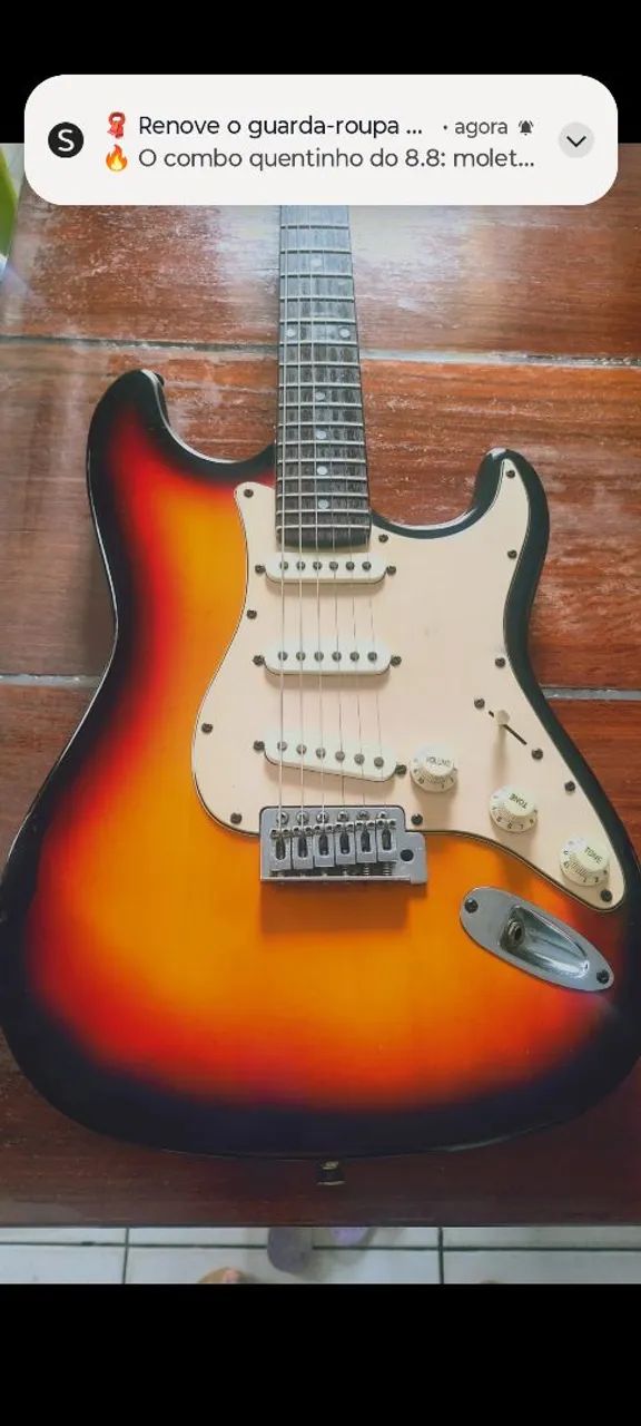 Guitarra stratocaster Memphis sunburst regulada - Foto 3