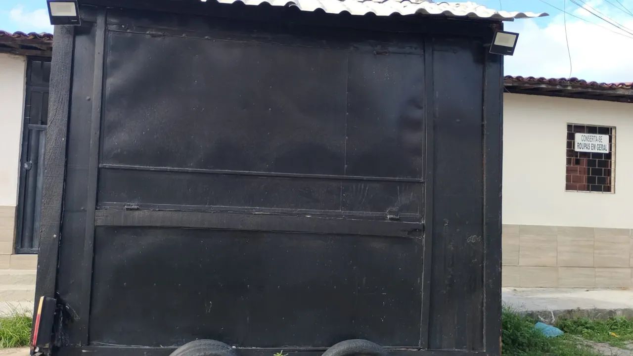 Vendo trailer grande e todo montado de inox por dentro  - Foto 4