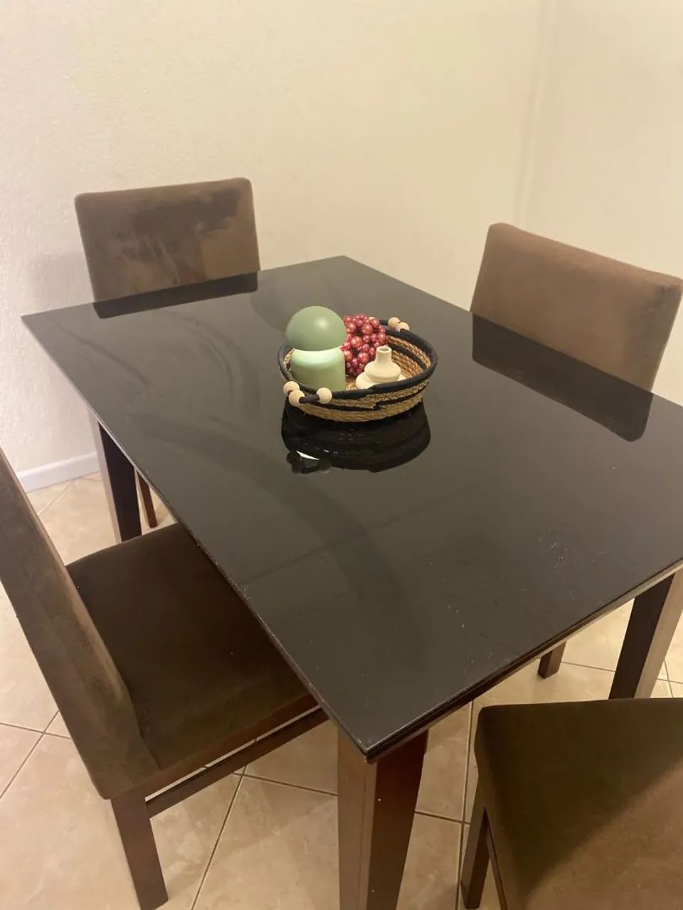 Mesa de jantar com 4 cadeiras à venda - R$ 700 - Foto 2